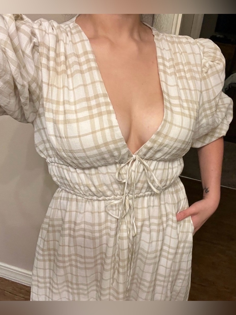 moodie gingham puff sleeve dress